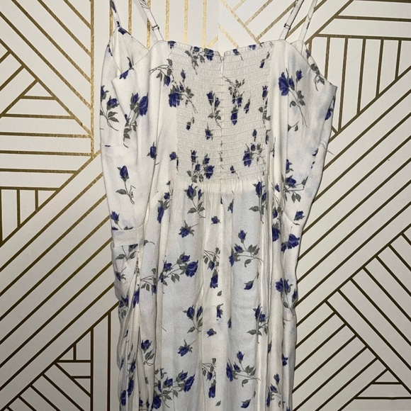 Dress - Picture 2 of 6